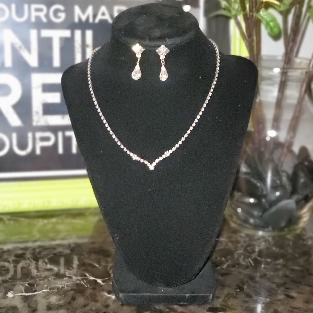 Rhinestone earrings and necklace set
